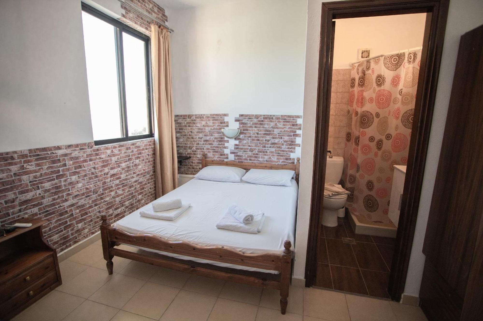 Inn Star Sianna Village To Let