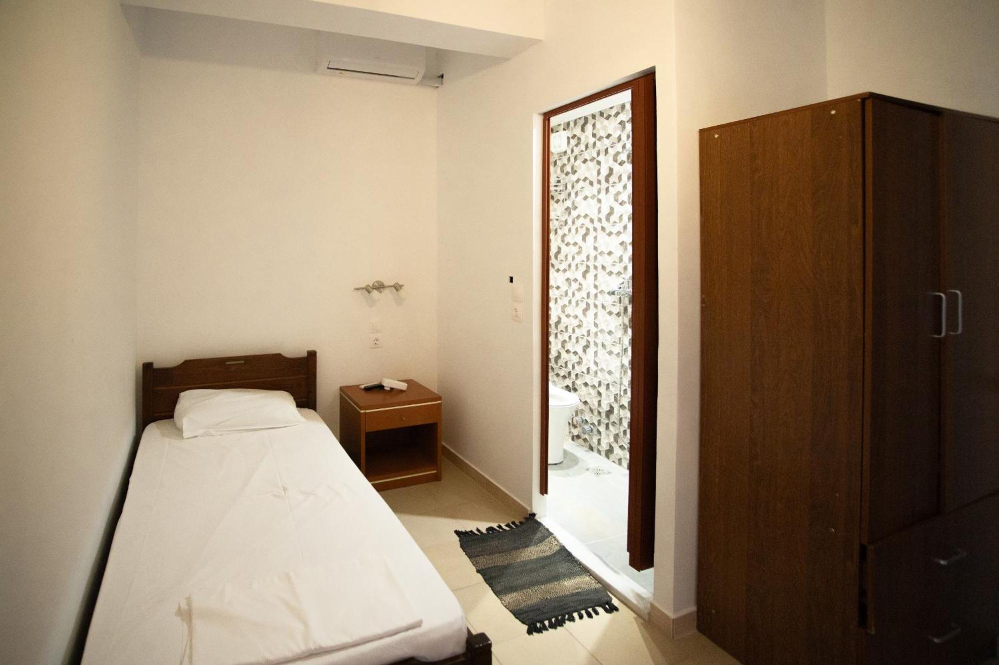 Star Sianna Village To Let Inn *